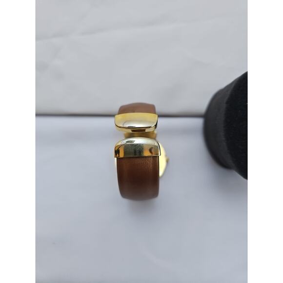 Gruen Womens Wrist Watch Tan Hard Bracelet Band Silver Trim White Face Quartz - Picture 6 of 8